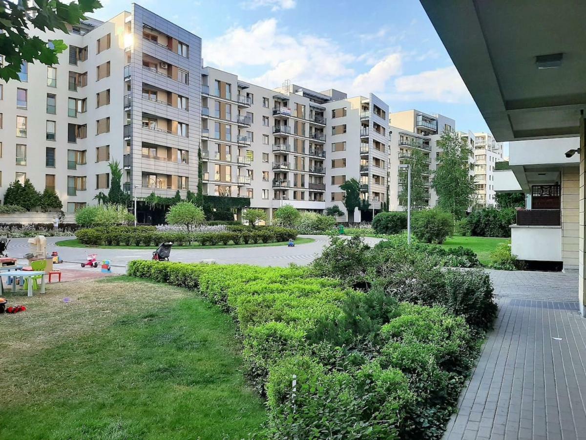 Airport Residence Amber Varşovia Exterior foto