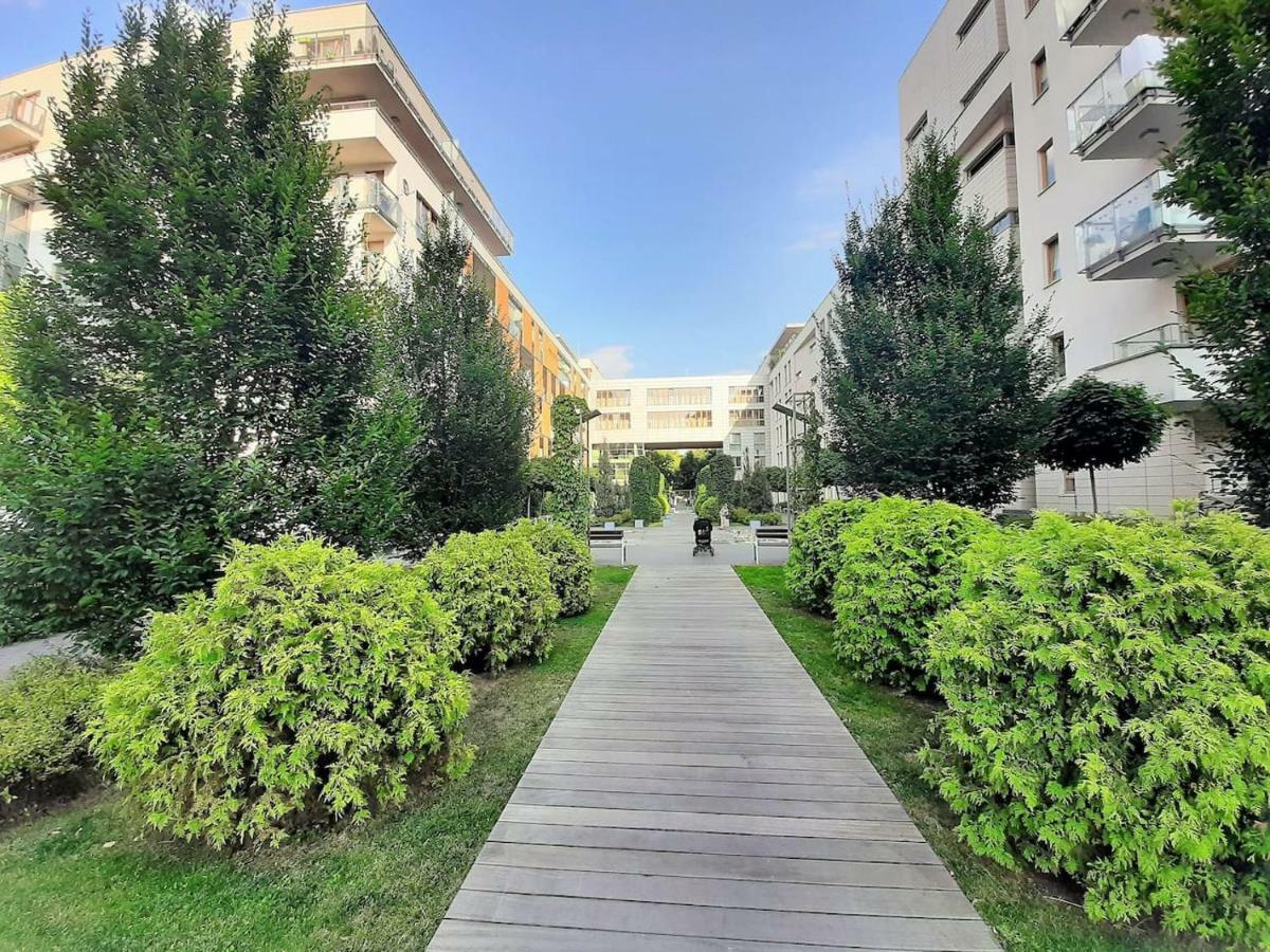Airport Residence Amber Varşovia Exterior foto